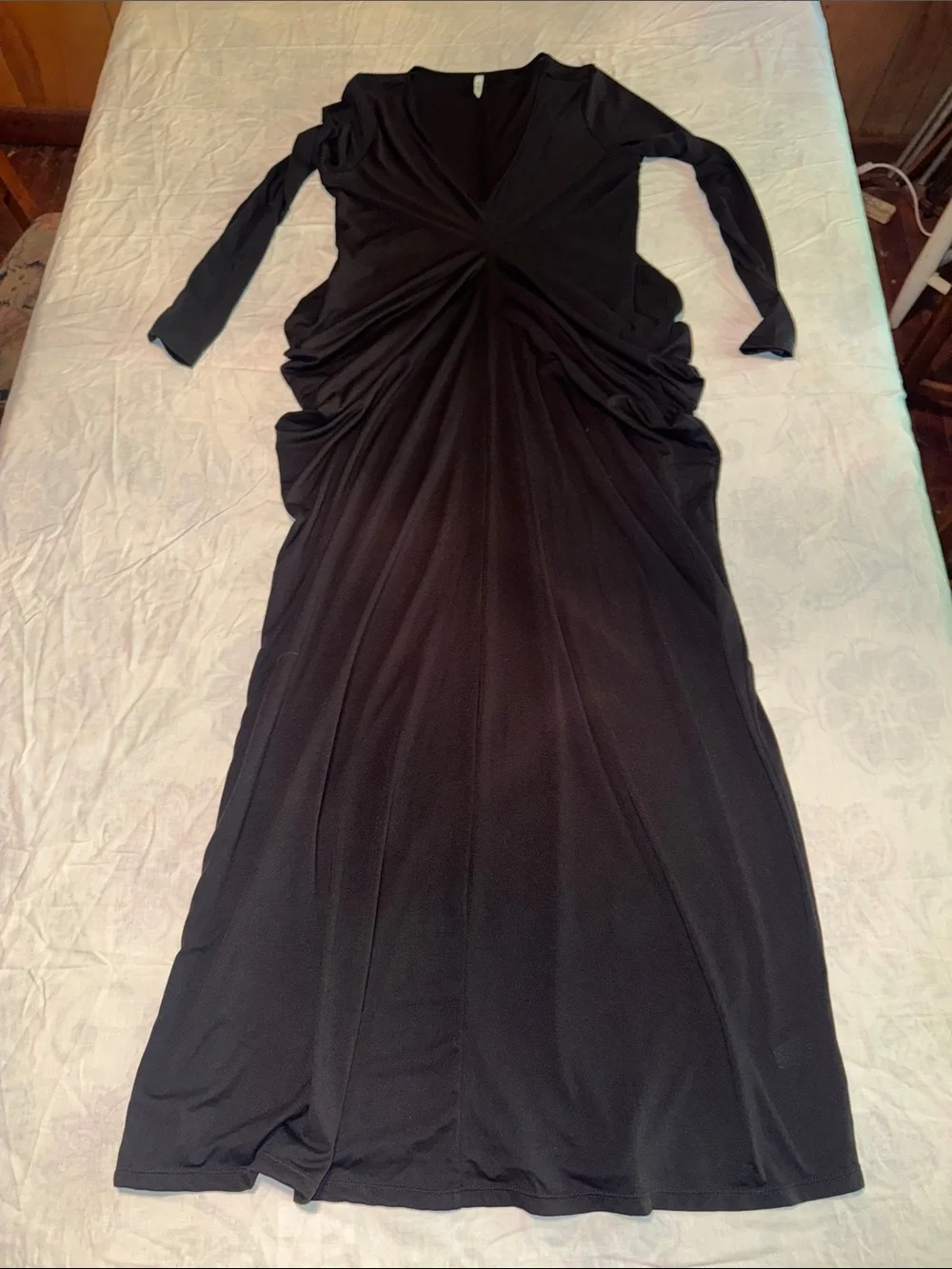 Halara Black Deep V-Neck Long Sleeve Stacked Ruched Maxi Dress Medium
